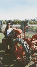 Load image into Gallery viewer, Black Denim Zip-Up Jacket